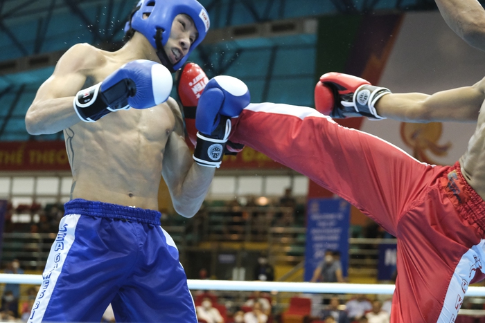Học trò &quot;thánh Muay&quot; Buakaw khiến hy vọng vàng kickboxing Việt Nam SEA Games 31 ôm hận  - Ảnh 7.