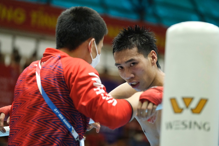 Học trò &quot;thánh Muay&quot; Buakaw khiến hy vọng vàng kickboxing Việt Nam SEA Games 31 ôm hận  - Ảnh 12.