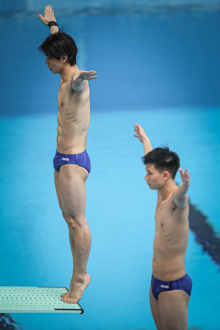 Những khoảnh khắc ấn tượng của &quot;hot boy&quot; Tùng Dương tại ngày thi đấu nhảy cầu SEA Games 31 - Ảnh 7.