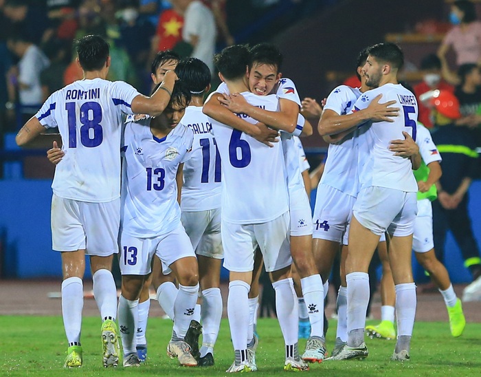 U23 Philippines ăn mừng phấn khích sau khi cầm hoà U23 Việt Nam - Ảnh 3.