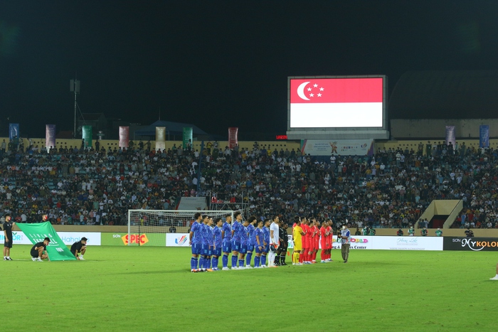 HLV U23 Singapore cho rằng mật độ thi đấu dày dẫn đến trận thua 0-5 U23 Thái Lan - Ảnh 1.