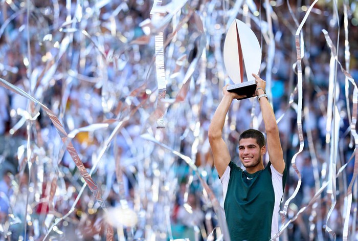 Sau khi loại cả Nadal lẫn Djokovic, siêu sao tuổi teen hạ nốt ứng viên vô địch để đăng quang Madrid Masters - Ảnh 9.
