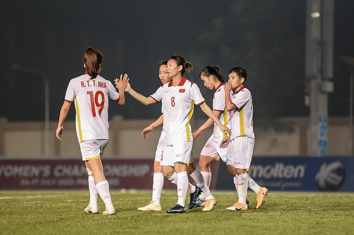 The Vietnamese women's team won tickets to the semi-finals, but head coach Mai Dezhong is still not satisfied - Figure 2.