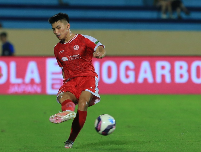 Thanh Bình mắc sai lầm khiến Viettel thua đau Nam Định - Ảnh 5.