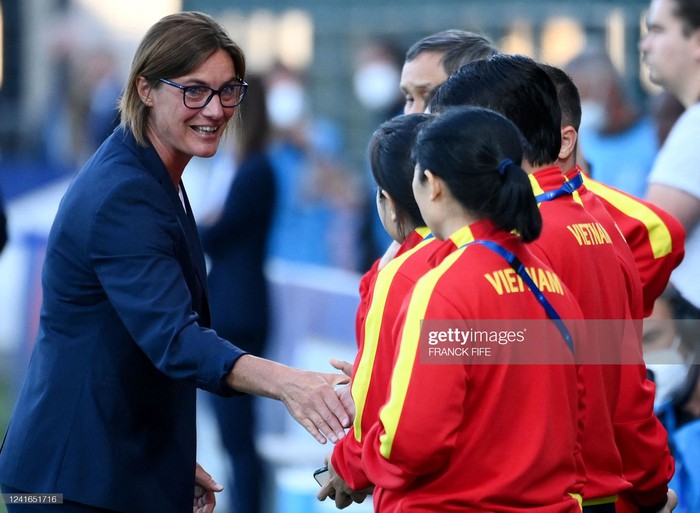 Đội tuyển nữ Việt Nam thua đậm trước đội tuyển nữ Pháp - Ảnh 4.
