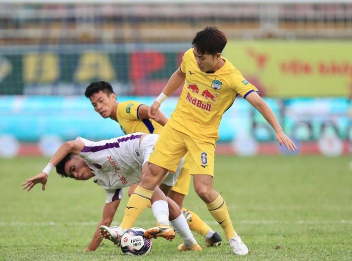 Văn Toàn lập cú đúp, chấm dứt chuỗi trận &quot;tịt ngòi&quot; tại V.League 2022 - Ảnh 2.