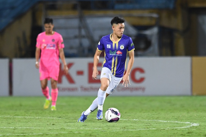 Sao trẻ U23 thét lớn vì bỏ lỡ cơ hội &quot;trời cho&quot;, Tuấn Hải mở tài khoản tại V.League 2022 - Ảnh 5.