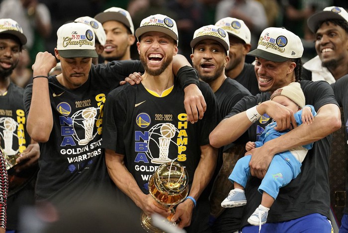 Stephen Curry và Golden State Warriors đại thắng trong lễ trao giải thành tích thể thao xuất sắc của ESPN - Ảnh 1.
