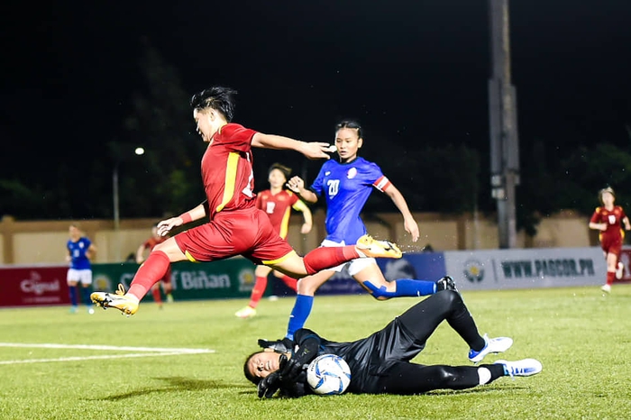 Thanh Nhã lập công, tuyển nữ Việt Nam thắng 3-0 Campuchia - Ảnh 7.