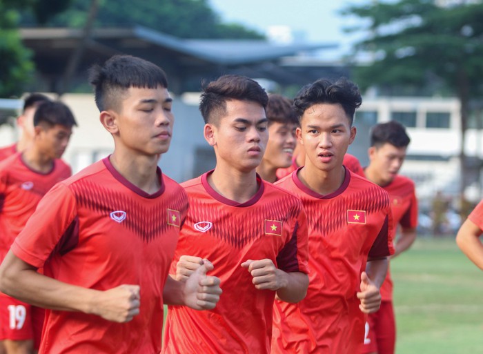 Tiền đạo Anh Tú trở lại, U19 Việt Nam đón tin vui về lực lượng trước trận với U19 Myanmar - Ảnh 4.