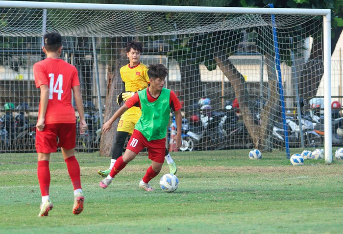 Tiền đạo Anh Tú trở lại, U19 Việt Nam đón tin vui về lực lượng trước trận với U19 Myanmar - Ảnh 7.