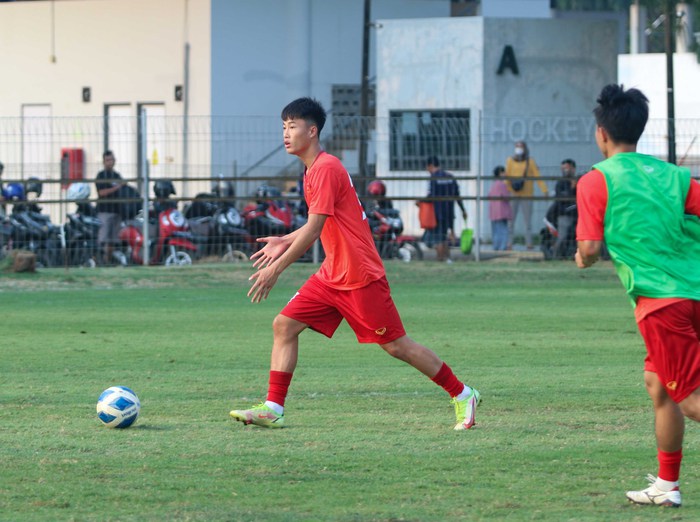 Tiền đạo Anh Tú trở lại, U19 Việt Nam đón tin vui về lực lượng trước trận với U19 Myanmar - Ảnh 5.