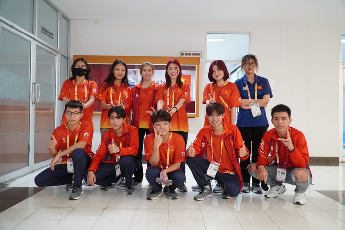 Đội tuyển nữ sinh viên Việt Nam xuất sắc giành huy chương vàng Liên Quân Mobile tại Đại hội thể thao sinh viên Đông Nam Á - Ảnh 4.