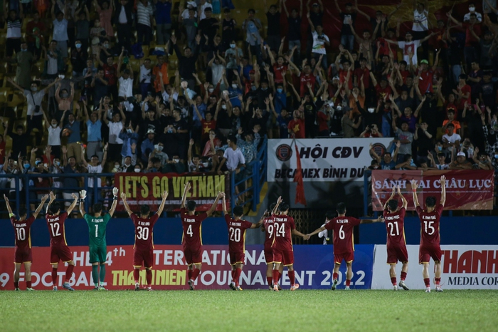 HLV U19 Việt Nam vẫn chưa hài lòng về cầu thủ ghi bàn duy nhất trước Thái Lan - Ảnh 3.