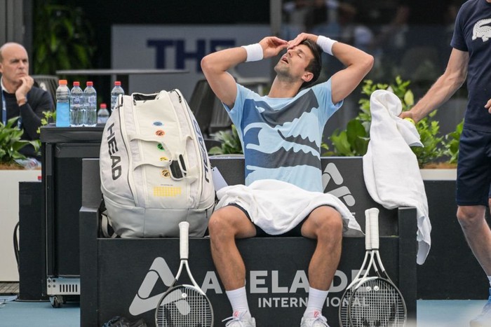 Djokovic rạng rỡ trở lại Australia sau 1 năm bị trục xuất - Ảnh 7.