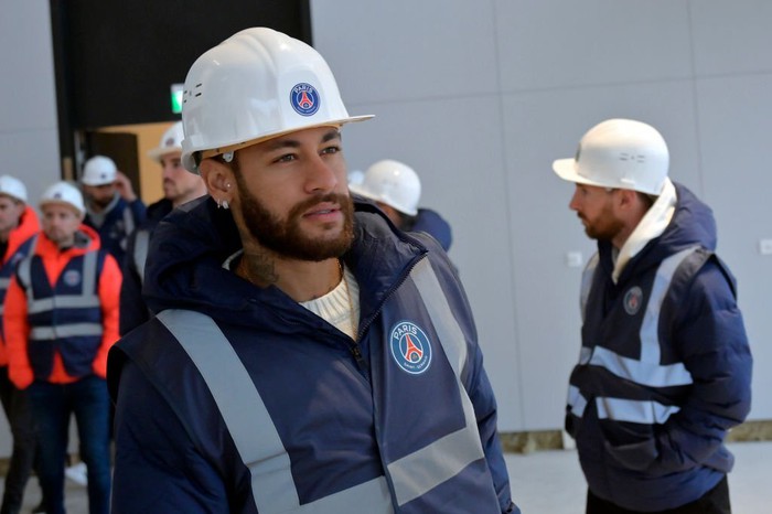 Messi, Neymar khoác áo kỹ sư công trình, giám sát trung tâm huấn luyện hơn 300 triệu USD của PSG - Ảnh 4.