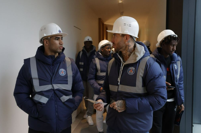 Messi, Neymar khoác áo kỹ sư công trình, giám sát trung tâm huấn luyện hơn 300 triệu USD của PSG - Ảnh 8.