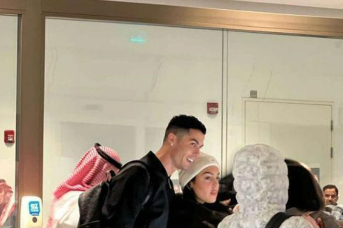 Ronaldo và bạn gái khoe nhẫn kim cương 20 carat khi đến Saudi Arabia - Ảnh 5.