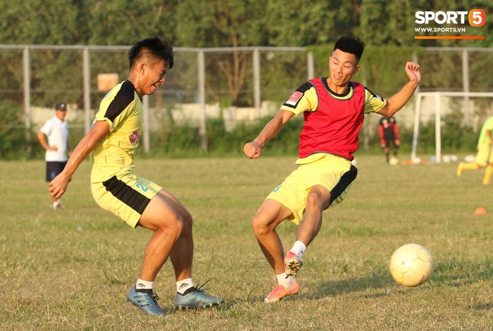 Cầu thủ Hà Nội B không được chuyển giao hoàn toàn cho Hà Tĩnh - Ảnh 3.