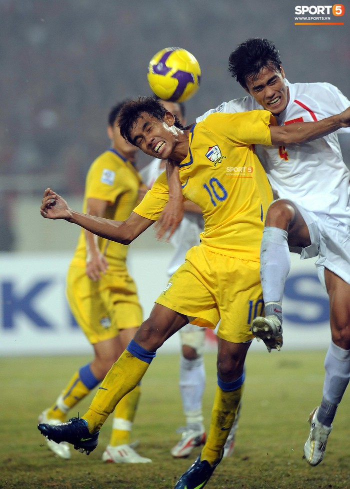 Nhìn lại những khoảnh khắc kỳ diệu trong ngày Việt Nam giành ngôi vương tại AFF Cup 2008 - Ảnh 5.
