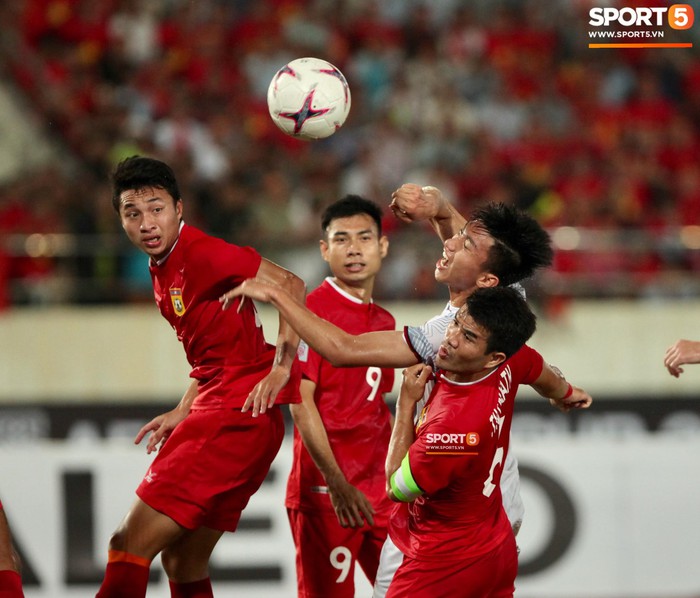 Cậu út của tuyển Việt Nam muốn tái hiện bàn tay của chúa trong trận mở màn AFF Cup 2018 - Ảnh 2.