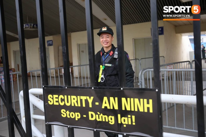 Gần 2.000 cảnh sát, nhân viên an ninh bảo vệ trận chung kết AFF Cup 2018 ở sân Mỹ Đình - Ảnh 9.