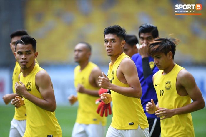 Đội tuyển Malaysia chơi bóng ném trong buổi tập cuối cùng trước khi đối đầu tuyển Việt Nam - Ảnh 1.