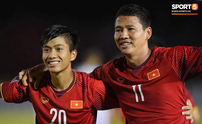 Philippines 1-2 Việt Nam: Cửa chung kết rộng mở với thầy trò HLV Park Hang-seo - Ảnh 2.