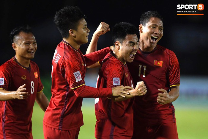 Tiền đạo Anh Đức: Tỷ phú của bóng đá Việt Nam - Ảnh 1.