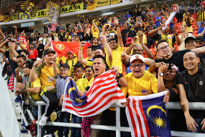 Cầu thủ Thái Lan gục ngã xuống sân sau thất bại đau đớn trước Malaysia - Ảnh 20.