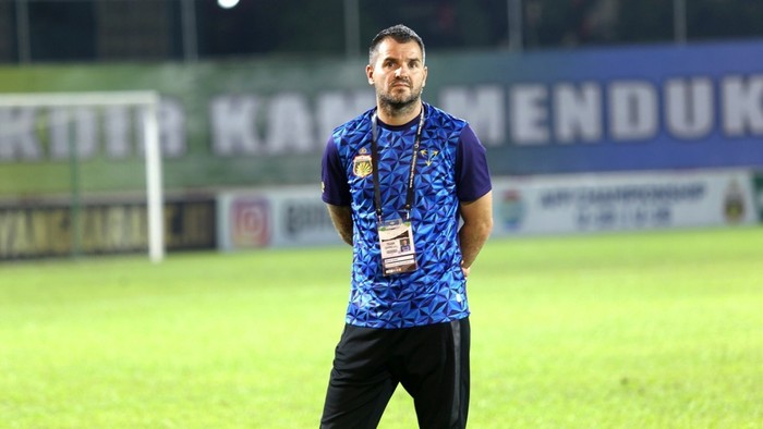 Liên đoàn bóng đá Indonesia mời cựu HLV V-League dẫn dắt đội tuyển quốc gia - Ảnh 1.