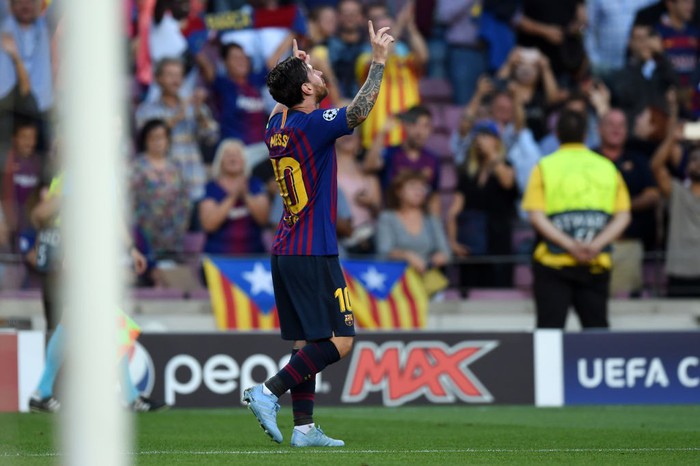 Messi lập hat-trick, Barca vùi dập nhà vô địch Hà Lan - Ảnh 6.