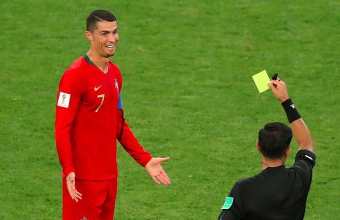 18 lần Ronaldo đánh người, thoát thẻ đỏ chỉ trong 3 năm qua - Ảnh 16.