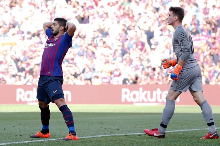 Messi kiến tạo, Barca chật vật thoát thua trên sân nhà - Ảnh 3.