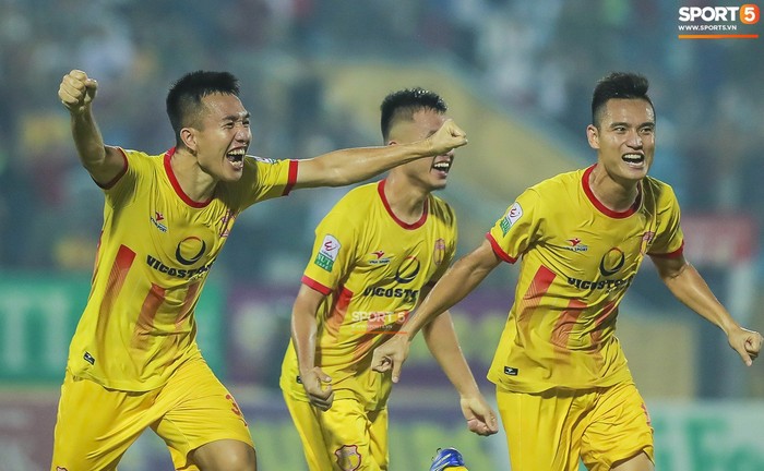 Cầu thủ Nam Định đã nhận được lương, tập trung cho mục tiêu trụ hạng - Ảnh 1.