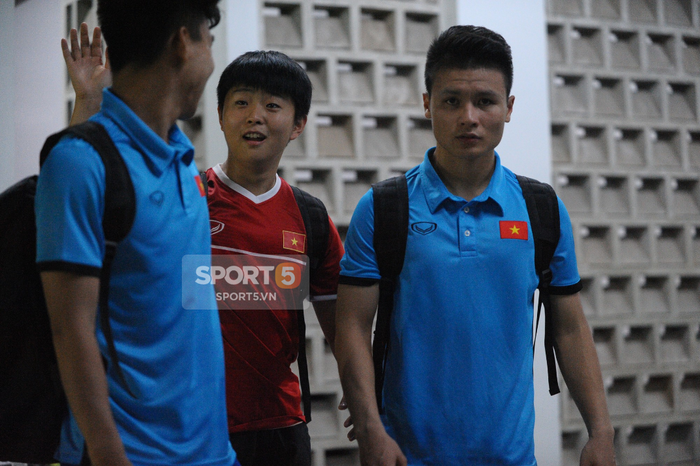 Trợ lý tiếng Anh của HLV Park Hang-seo mong được tiếp tục đồng hành cùng bóng đá Việt Nam - Ảnh 9.