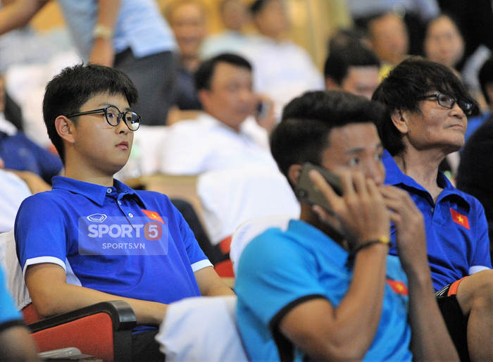 Trợ lý tiếng Anh của HLV Park Hang-seo mong được tiếp tục đồng hành cùng bóng đá Việt Nam - Ảnh 3.