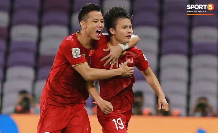 Việt Nam 2-0 Yemen: Thầy trò Park Hang-seo thấp thỏm chờ vé đi tiếp - Ảnh 1.