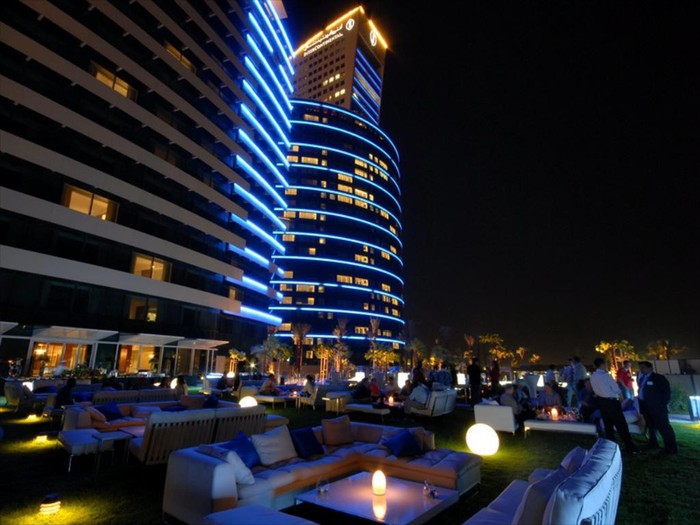 Tuyển Việt Nam đóng quân tại khách sạn 5 sao nằm ở trung tâm thành phố Dubai giàu có bậc nhất thế giới - Ảnh 12.