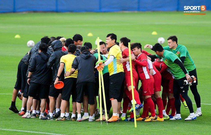 Người hâm mộ khỏi lo nắng mưa khi ngồi xem Việt Nam quyết đấu Jordan trên SVĐ hiện đại - Ảnh 1.