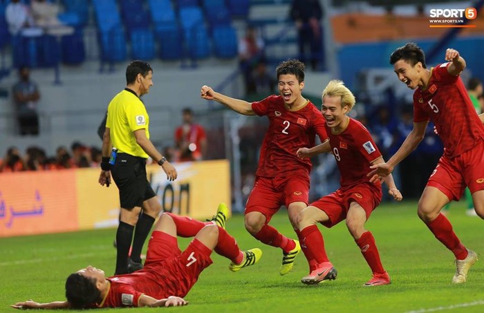 Thống kê đáng chú ý: Trước Việt Nam, 2 đội gần nhất thắng trận đầu tiên tại vòng loại trực tiếp Asian Cup đều lọt tới chung kết - Ảnh 1.