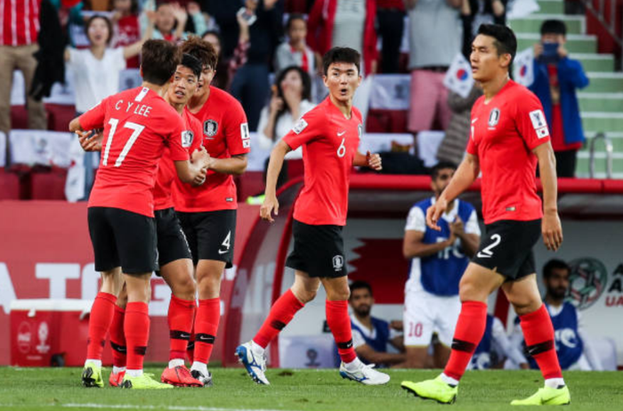 Hàn Quốc 2-1 Bahrain: Nghẹt thở đánh bại Bahrain, Son Heung-min cùng các đồng đội lọt vào tứ kết Asian Cup 2019 - Ảnh 1.