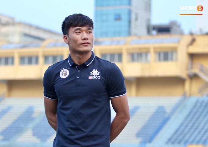 Tiết lộ lý do khiến thủ thành Tiến Dũng chỉ ký hợp đồng 1 năm với Hà Nội FC - Ảnh 2.