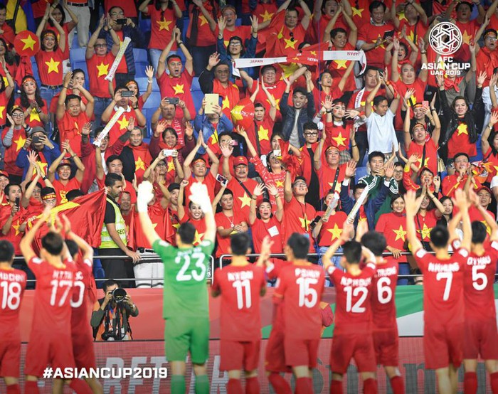 Việt Nam đóng góp 3 bức ảnh trong top 10 khoảnh khắc ấn tượng nhất tứ kết Asian Cup 2019 - Ảnh 2.