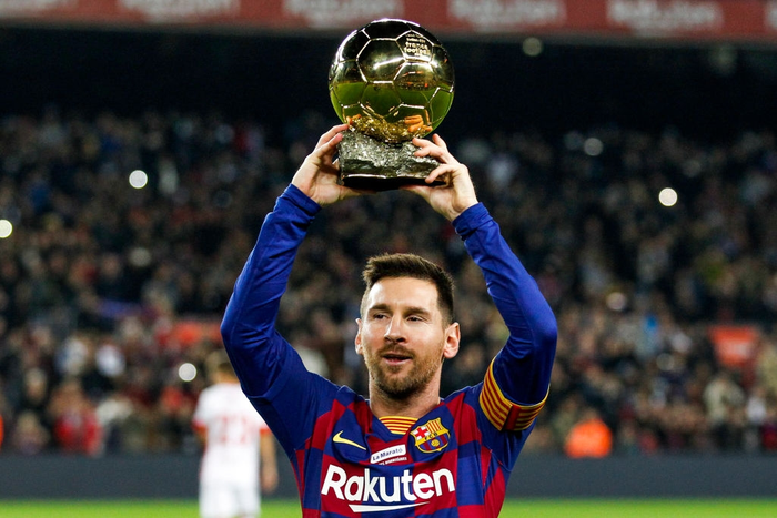 Top 5 tài khoản cá nhân có giá trị nhất Instagram năm 2019: Ronaldo vượt xa Messi và các siêu sao thế giới  - Ảnh 3.