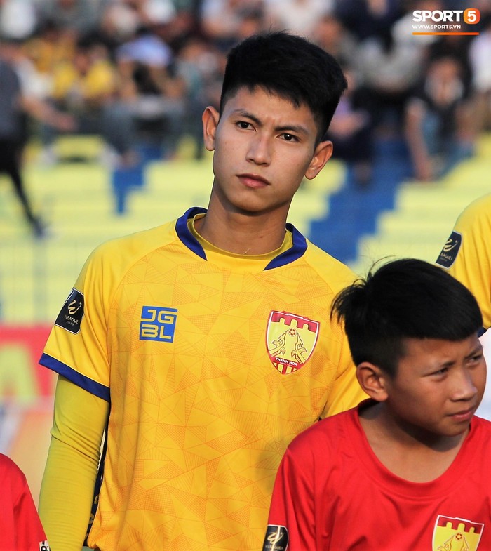 Măng non của CLB Thanh Hóa rạng rỡ trong ngày chào sân V.League 2019 - Ảnh 2.