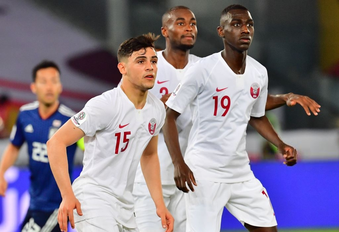 Muôn sắc thái của mỹ nam Bassam Hisham trong lễ ăn mừng vô địch Asian Cup 2019 của tuyển Qatar - Ảnh 3.