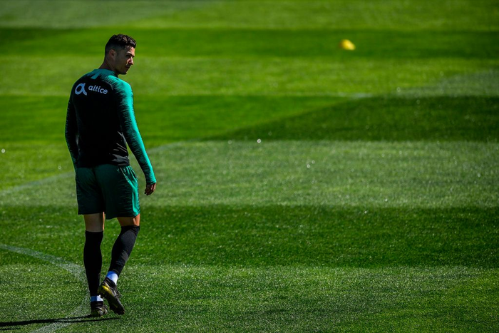 Ronaldo trở lại Madrid ra mắt thương vụ mới: Tin vui cho những… gã đầu hói! - Ảnh 7.