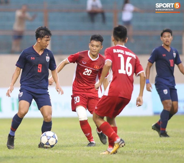 U19 Việt Nam 1-0 U19 Thái Lan (Chung kết U19 Quốc Tế): Tiểu Công Phượng Xuân Tạo tỏa sáng đem về chức vô địch cảm xúc - Ảnh 4.