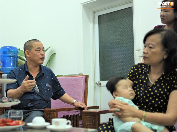 Tiền vệ tuyển Việt Nam tình tứ bên vợ tương lai chuẩn bị cho lễ cưới - Ảnh 13.